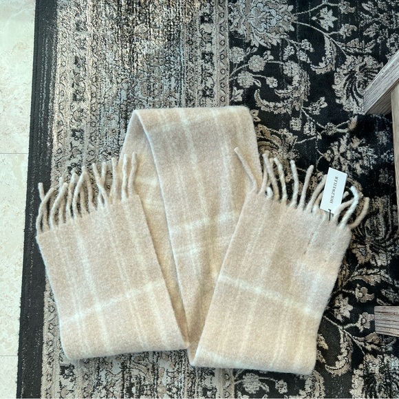 NWT: HOLZWEILER Aster Checked Alpaca Scarf - Picture 3 of 4